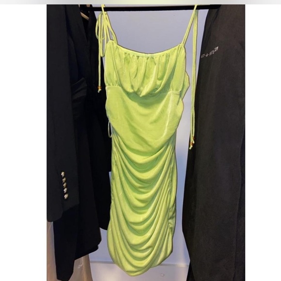 Finders Keepers green ruched velvet mini dress - Picture 3 of 3